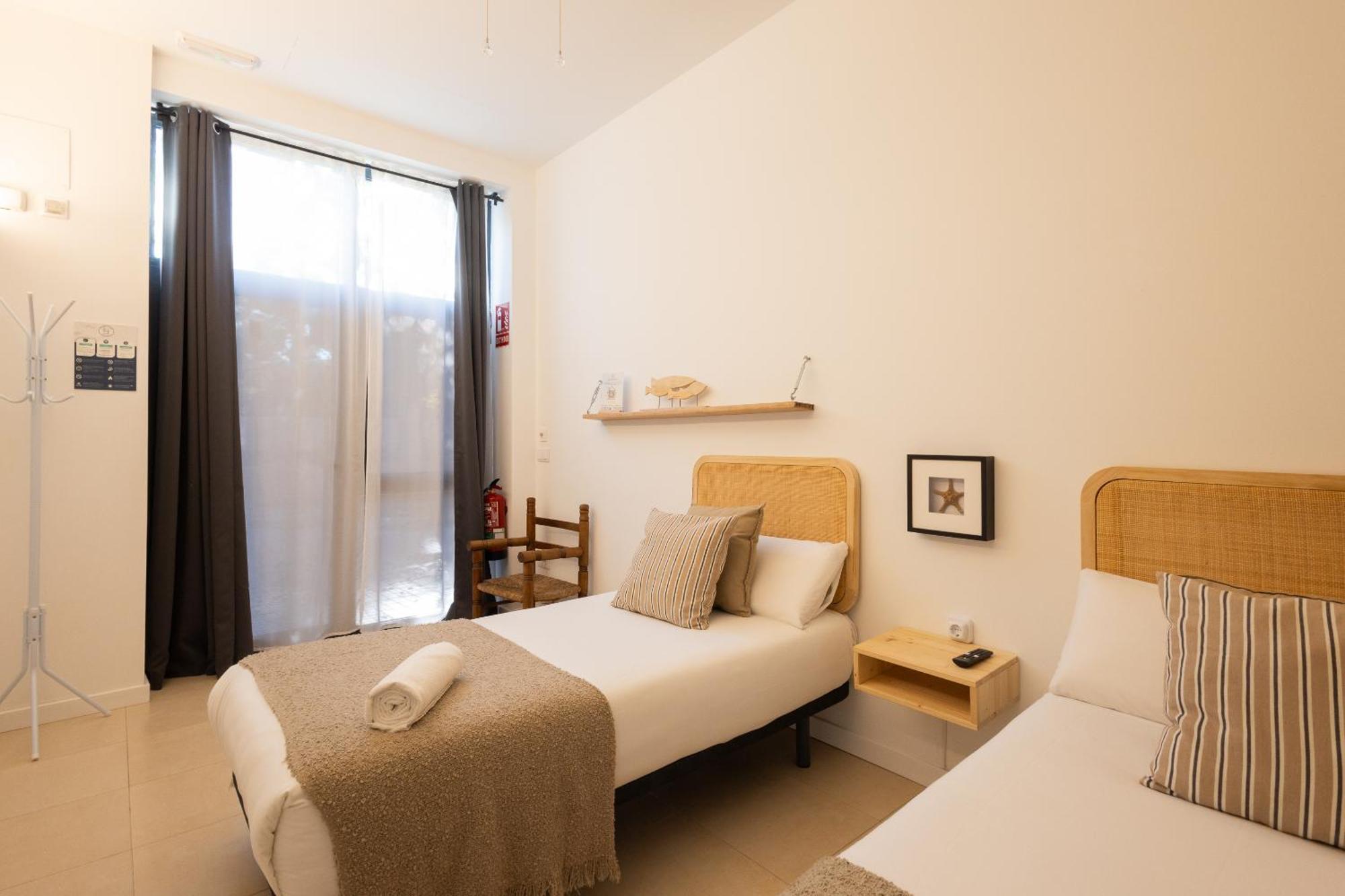 Florit Flats - The Pitiusas Rooms Valencia Buitenkant foto