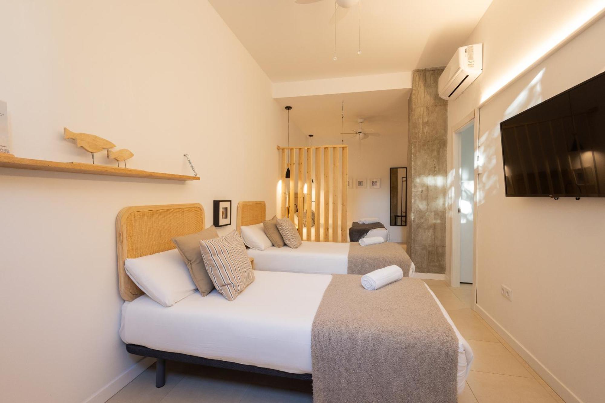 Florit Flats - The Pitiusas Rooms Valencia Buitenkant foto