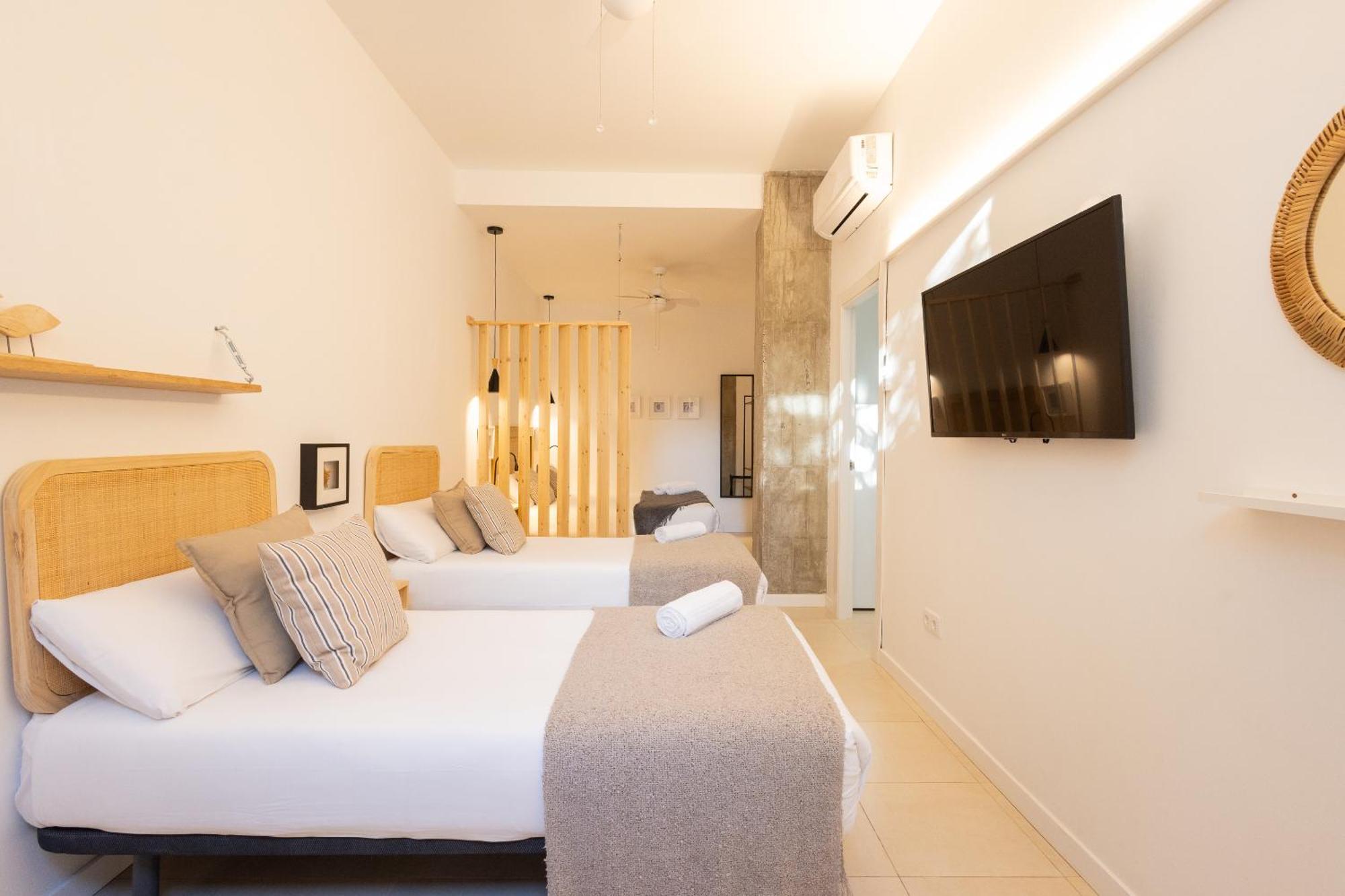 Florit Flats - The Pitiusas Rooms Valencia Buitenkant foto