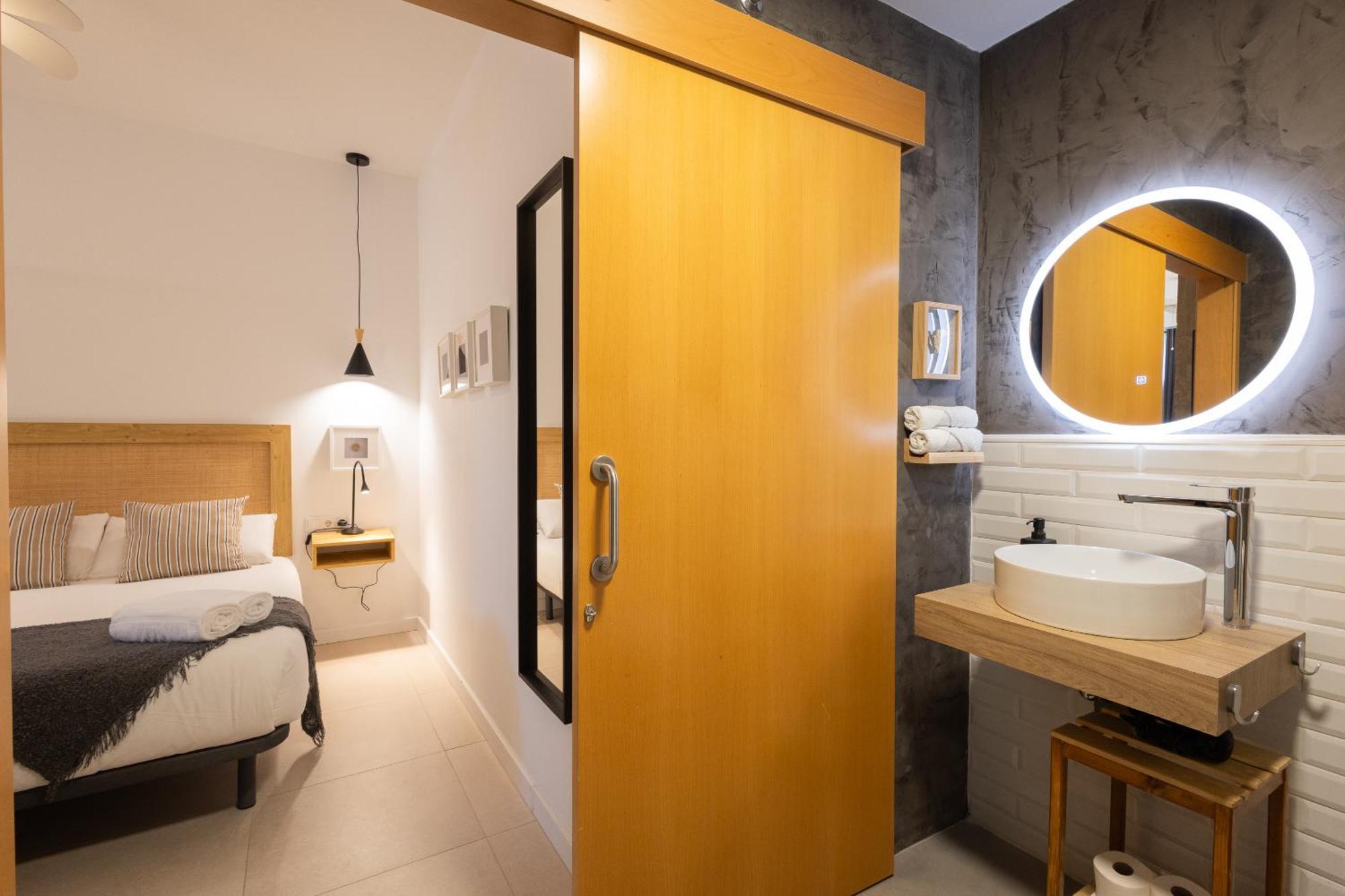 Florit Flats - The Pitiusas Rooms Valencia Buitenkant foto